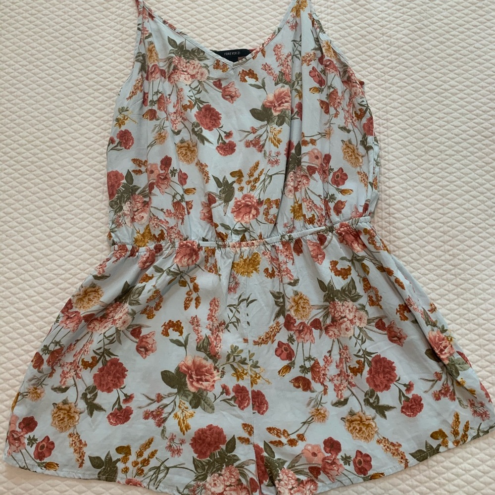 Short romper sz large forever 21